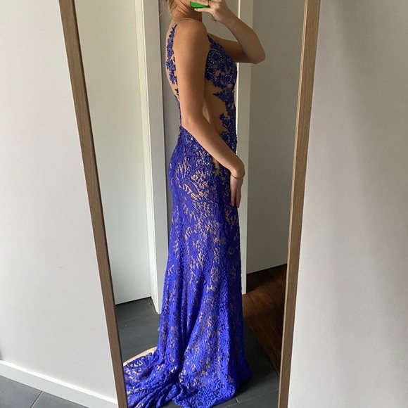 Blue formal lace dress - Picture 2 of 4